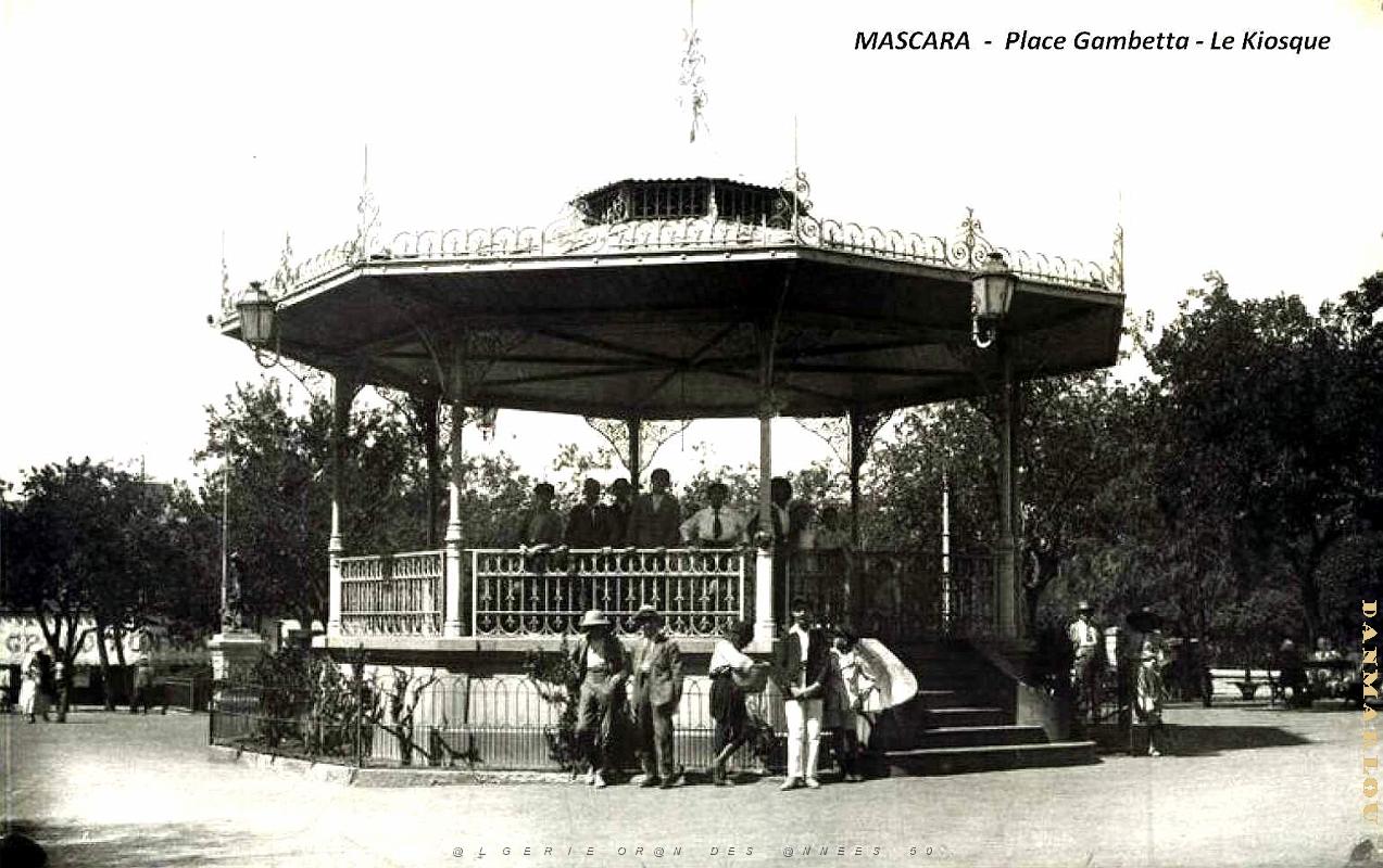 2774- Mascara - Place Gambetta - Kiosque.jpg